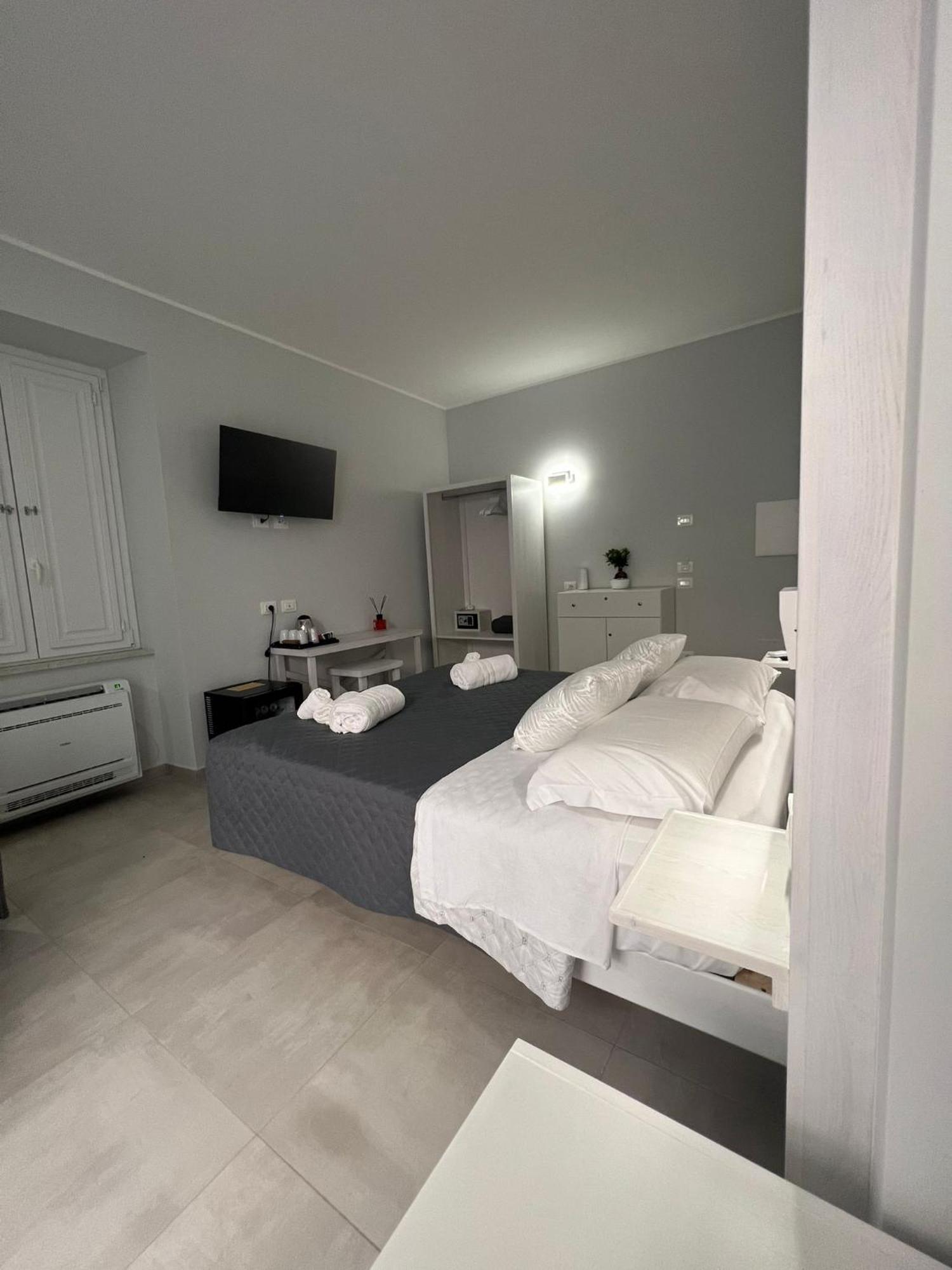 Don Ugo Luxury Rooms 特罗佩阿 外观 照片
